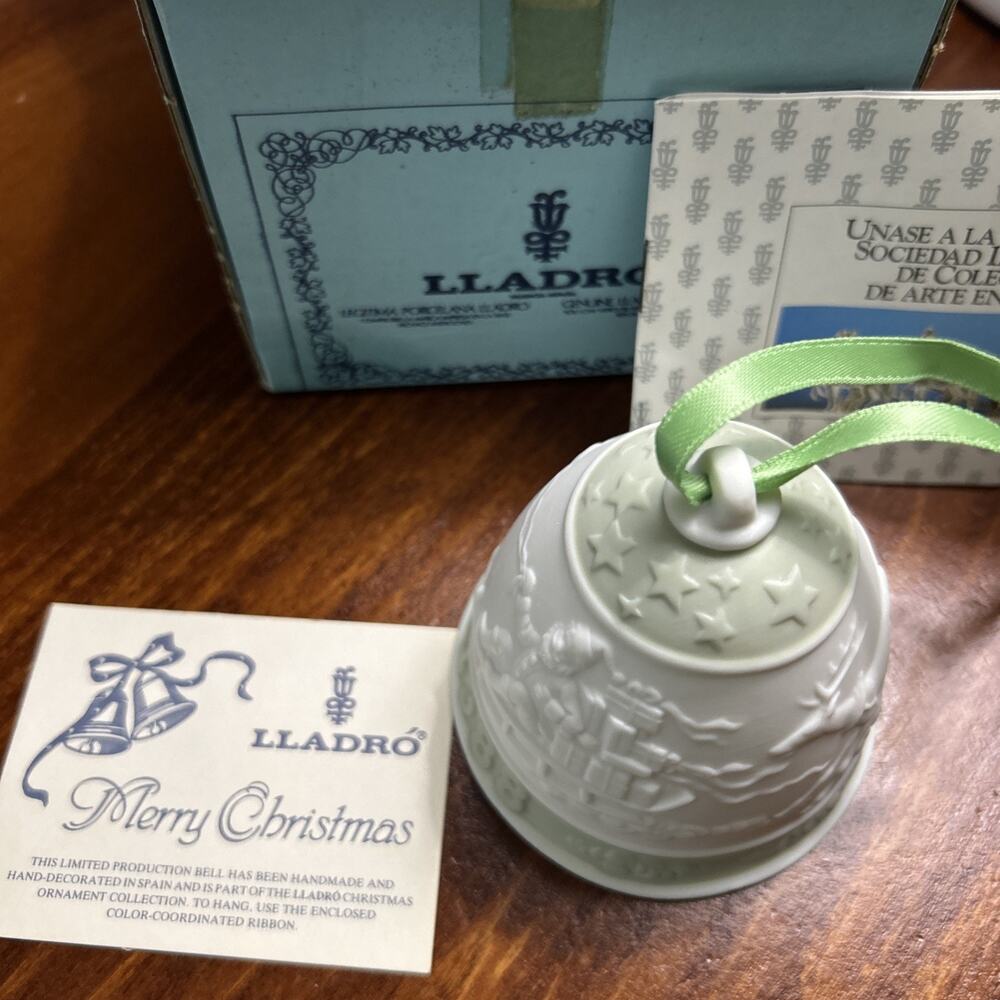 NEW IN BOX! LLADRO Vintage Campanita Navidad 1988 Christmas Ornament #5.525